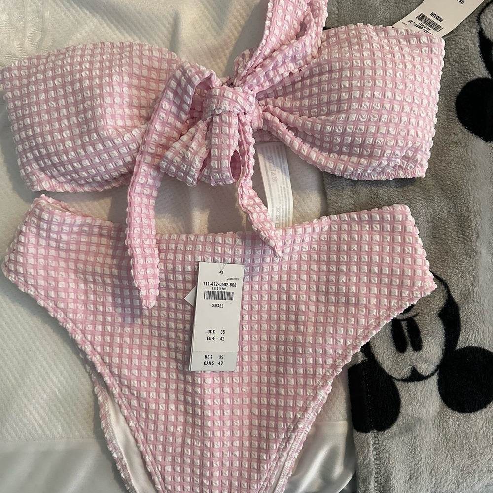 NWT A&F Pink Gingham Bikini (Bottom- S, Top- M)